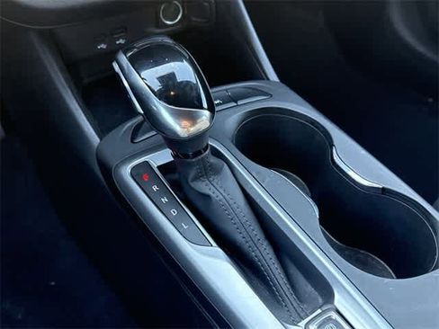 Used 2025 Buick Envista Preferred image 18