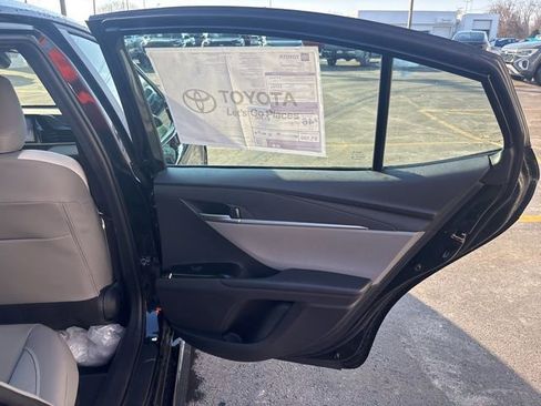 New 2026 Toyota Camry SE image 31