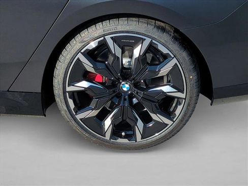 New 2026 BMW i5 AWD/4WD image 10