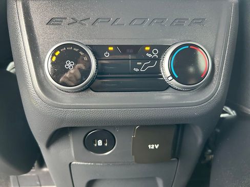 Used 2025 Ford Explorer ST-Line AWD/4WD image 13