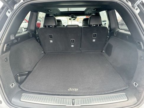 Used 2025 Jeep Grand Cherokee Summit image 26