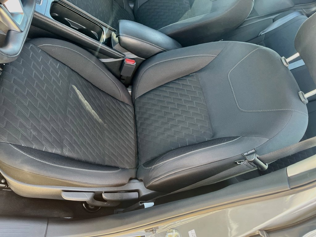 Used 2023 Nissan Kicks SV FWD image 18