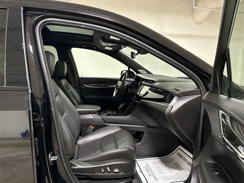 Used 2023 Cadillac XT6 Sport w/ Technology Package image 23