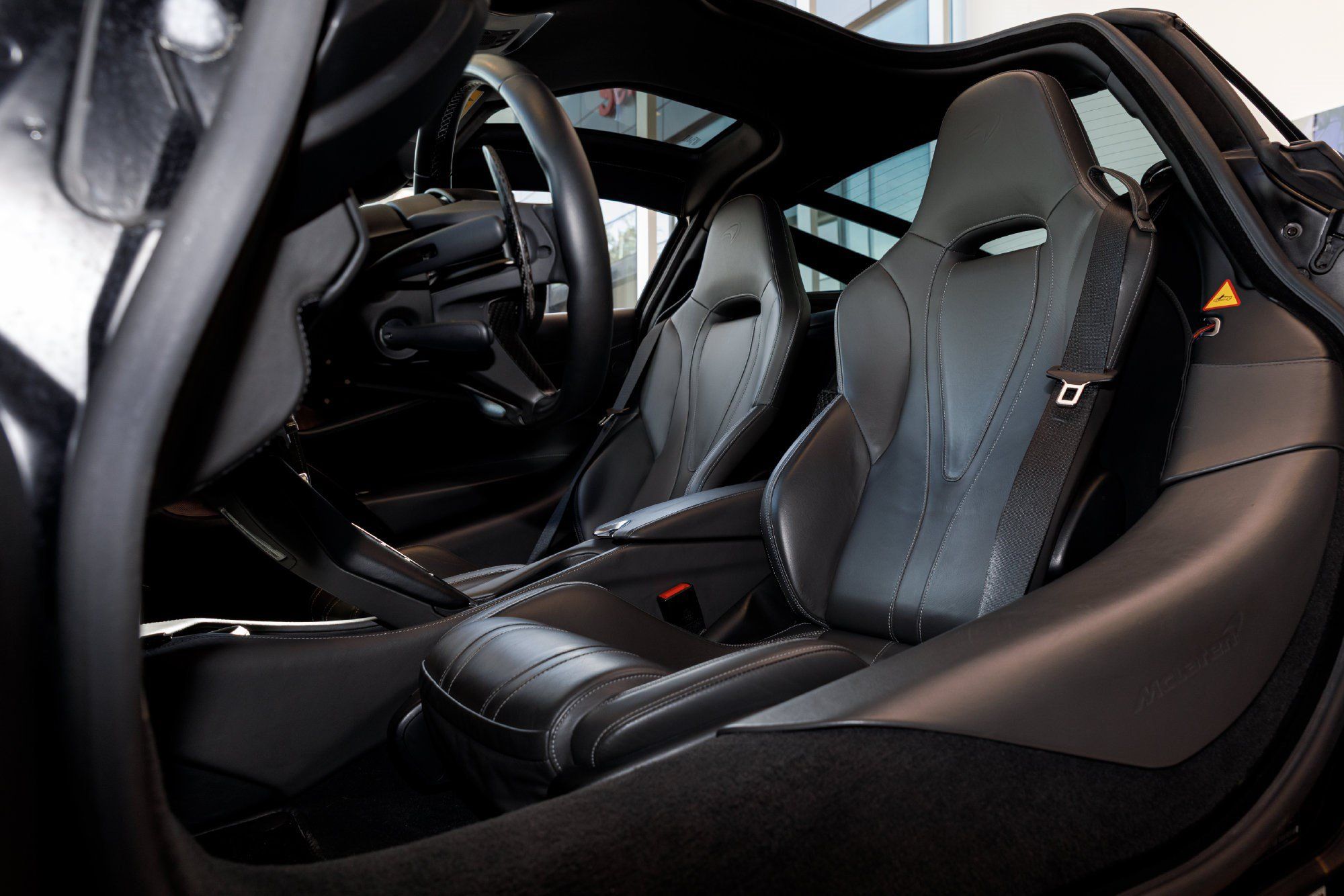 Used 2019 McLaren 720S Luxury RWD image 34