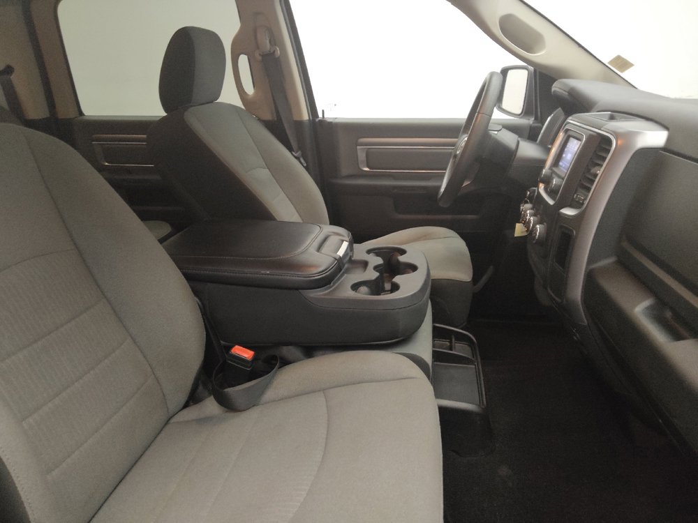 Used 2022 RAM 1500 Classic SLT RWD image 21