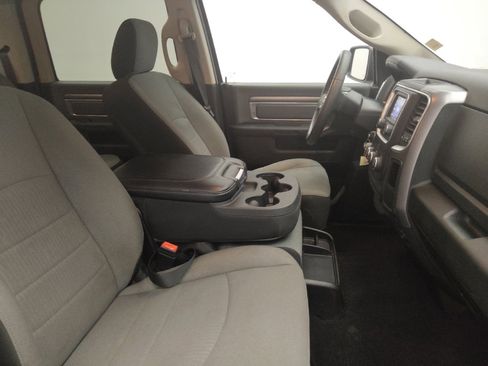 Used 2022 RAM 1500 Classic SLT RWD image 21