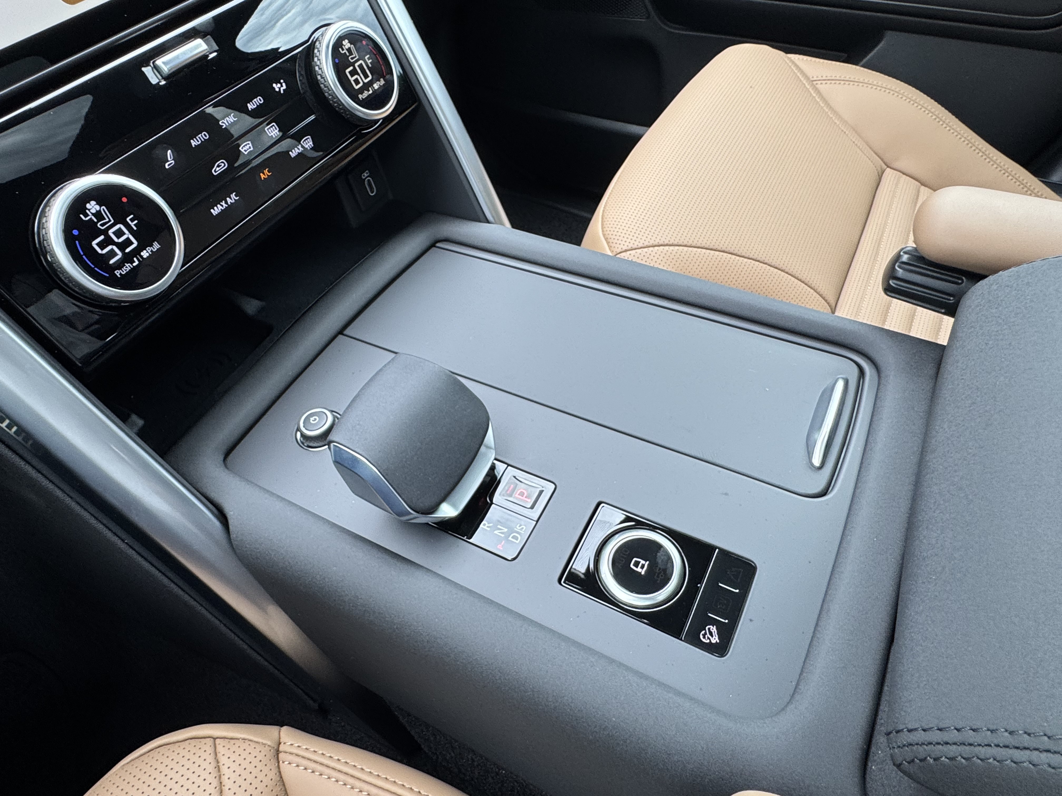 New 2026 Land Rover Discovery Limited Edition AWD/4WD image 23