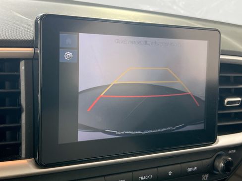 Used 2023 Hyundai Venue SEL w/ Cargo Package FWD image 13