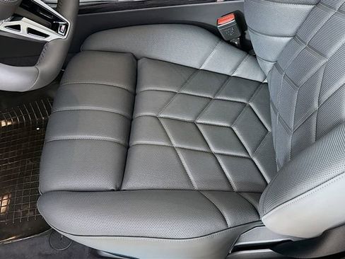 Used 2026 BMW i7 xDrive60 image 20