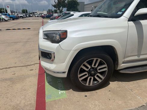 Used 2017 Toyota 4Runner Limited AWD/4WD image 2