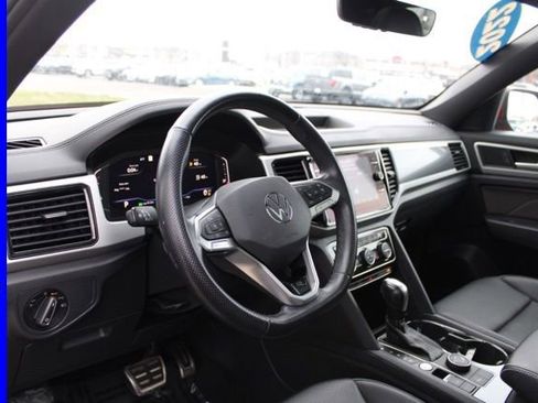 Used 2022 Volkswagen Atlas Cross Sport SEL R-Line image 19