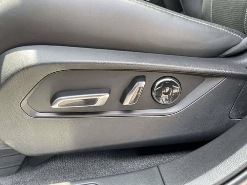 Used 2023 Acura RDX w/ Technology Package FWD image 19