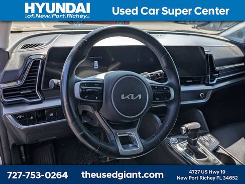 Used 2023 Kia Sportage EX image 10