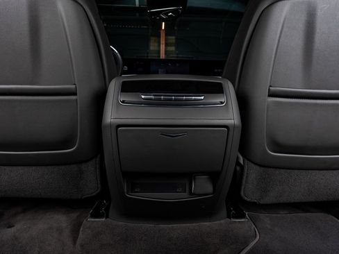 Used 2026 Cadillac Escalade ESV Sport w/ LPO, ONYX Package image 32