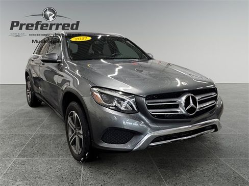 Used 2017 Mercedes-Benz GLC 300 4MATIC image 1
