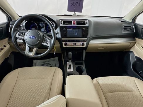 Used 2017 Subaru Outback 2.5i Premium image 24