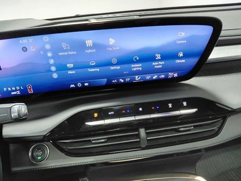 Used 2025 Buick Enclave Avenir w/ Super Cruise Package image 35