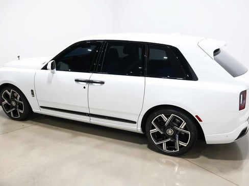 Used 2025 Rolls-Royce Cullinan Black Badge AWD/4WD image 22