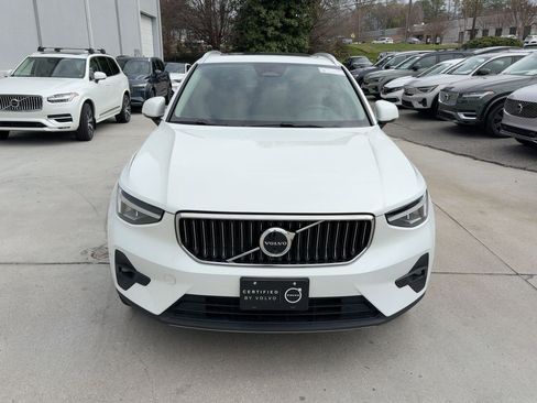 Certified 2025 Volvo XC40 B5 Plus image 6