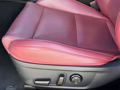 Used 2021 Kia Stinger GT image 26