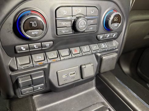 Used 2021 Chevrolet Silverado 1500 LTZ image 21