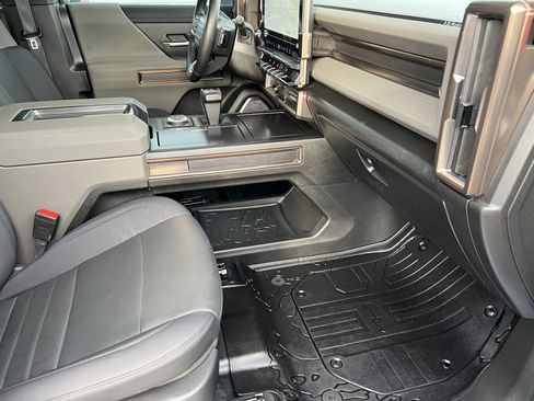 Used 2025 GMC Hummer EV 3X image 23