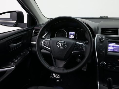 Used 2017 Toyota Camry SE FWD image 24