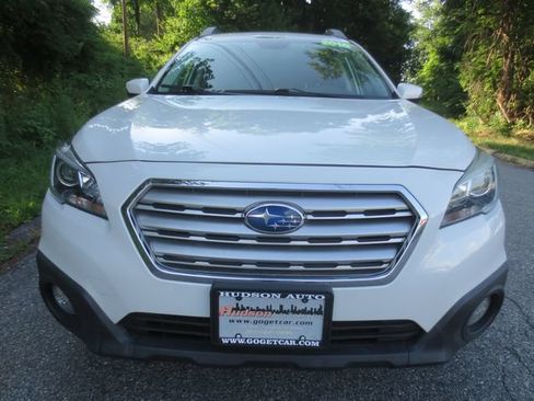 Used 2016 Subaru Outback 2.5i Premium AWD/4WD image 3