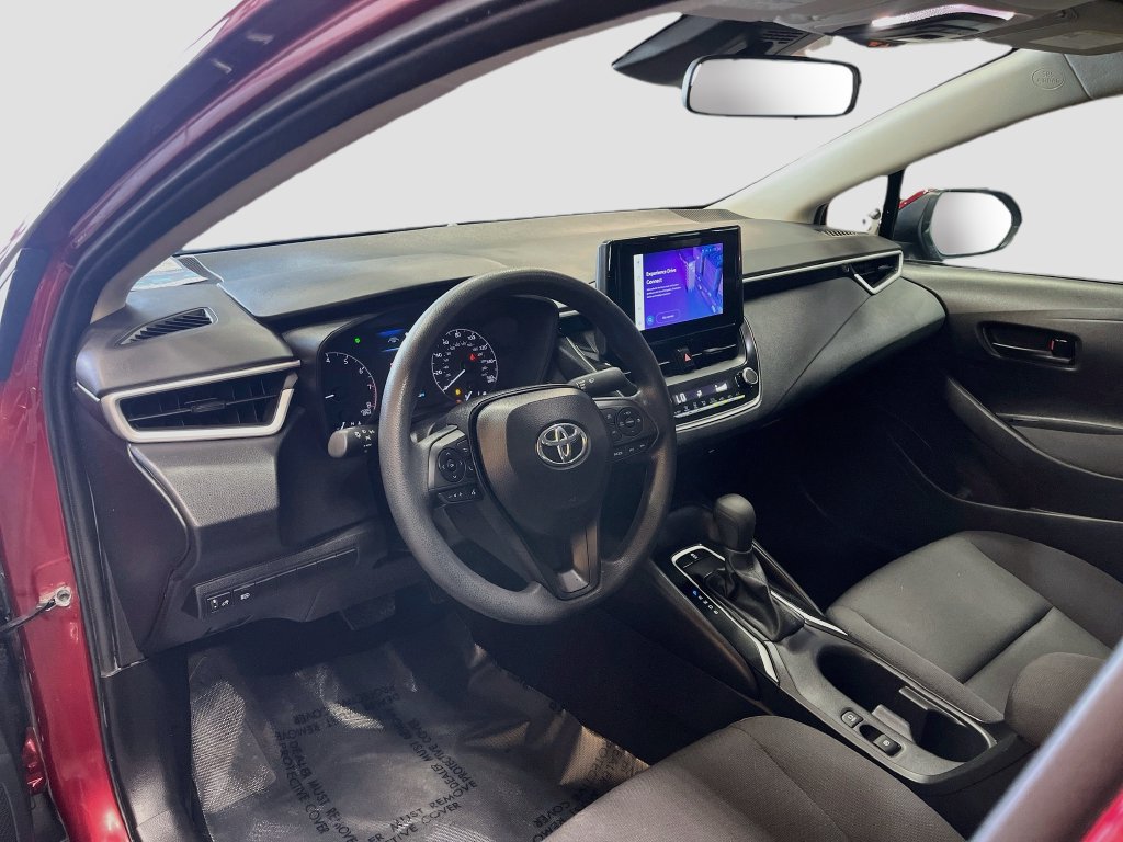 Used 2025 Toyota Corolla LE FWD image 9