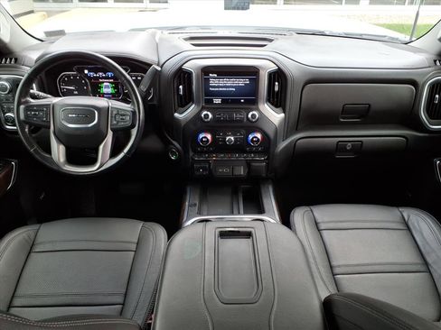 Used 2020 GMC Sierra 2500 Denali w/ Denali Ultimate Package image 17