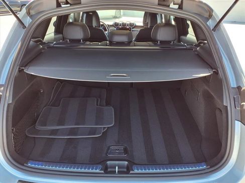 Used 2025 Mercedes-Benz GLC 300 image 23