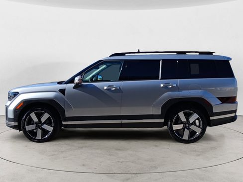 Used 2024 Hyundai Santa Fe Limited image 2