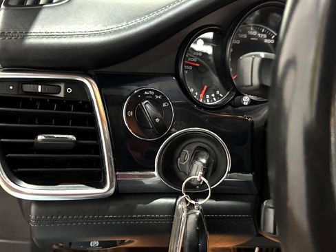 Used 2013 Porsche Panamera GTS image 25