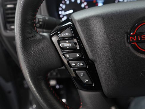 Used 2024 Nissan Frontier PRO-4X w/ Pro Premium Package image 27
