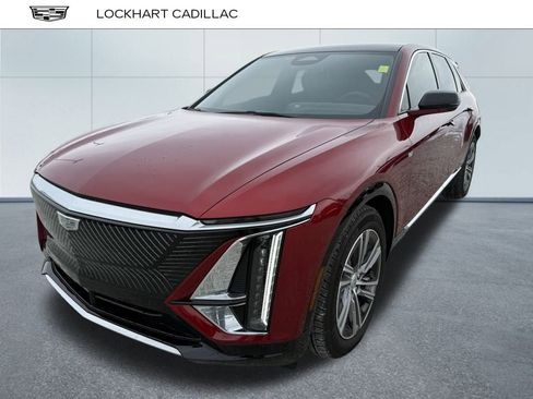 Certified 2024 Cadillac Lyriq Luxury w/ LPO, Floor Liner Package image 6