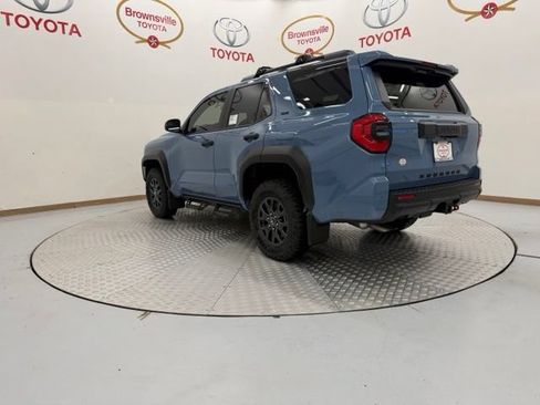 New 2026 Toyota 4Runner SR5 AWD/4WD image 6