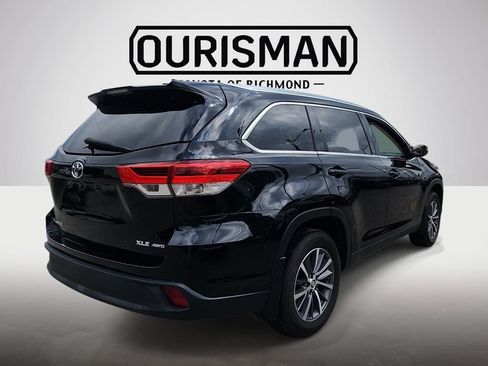 Certified 2019 Toyota Highlander XLE AWD/4WD image 9