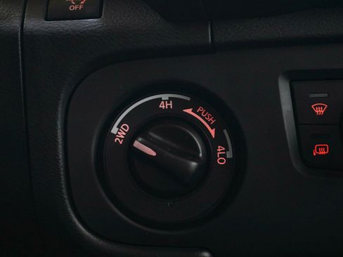 Used 2025 Nissan Frontier SV w/ SV Convenience Package AWD/4WD image 18