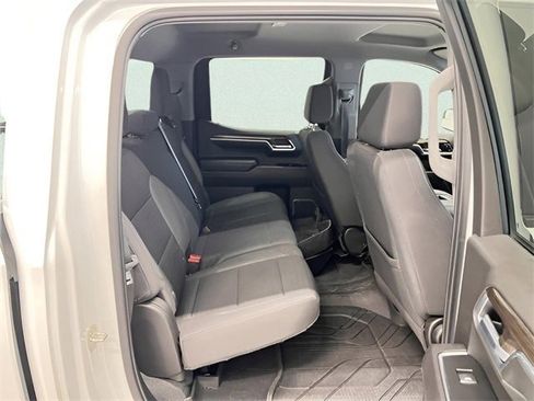 Used 2022 Chevrolet Silverado 1500 LT image 11