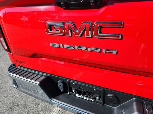 Certified 2024 GMC Sierra 1500 SLE image 4