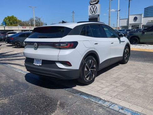 Certified 2022 Volkswagen ID.4 Pro S image 4