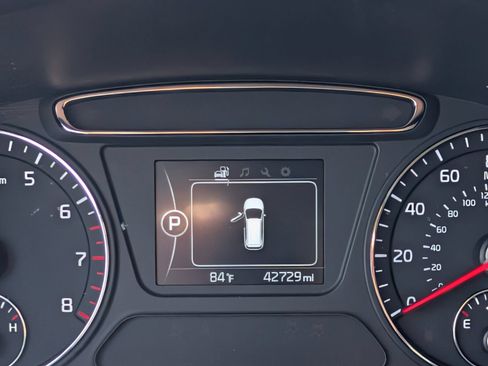 Used 2017 Kia Sorento FWD image 24