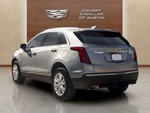 Used 2025 Cadillac XT5 Luxury w/ LPO, Floor Liner Package FWD image 3