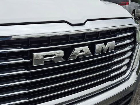 Used 2025 RAM 1500 Laramie AWD/4WD image 30