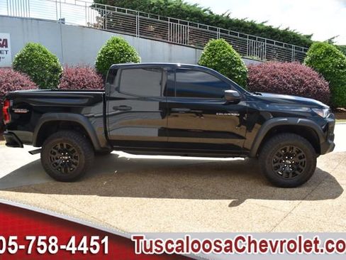 Used 2024 Chevrolet Colorado Trail Boss w/ Advanced Trailering Package AWD/4WD image 11