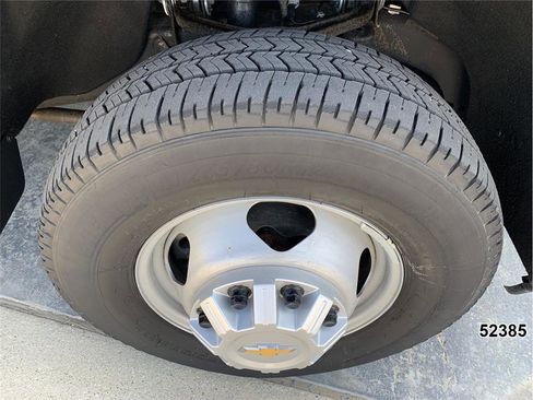 Used 2025 Chevrolet Silverado 3500 W/T image 17