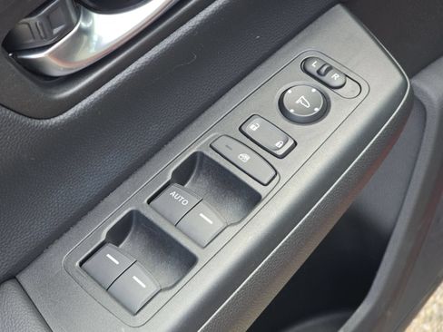 Used 2024 Honda CR-V LX image 23