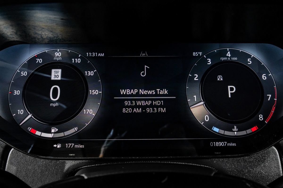 Used 2024 Land Rover Range Rover SE AWD/4WD image 18