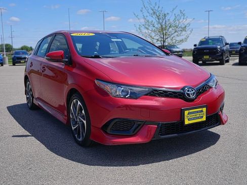 Used 2018 Toyota Corolla iM FWD image 3