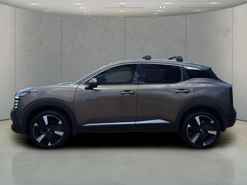 Used 2025 Nissan Kicks SR w/ SR Premium Package FWD image 8